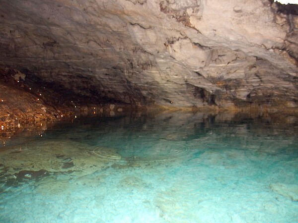 グアムでトレッキング！神秘的な青の洞窟「パガットケーブ」で大自然を満喫しよう！