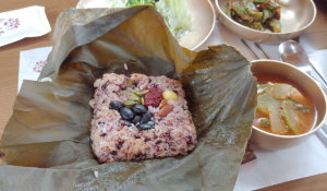 韓国扶余（プヨ）でしか食べられない！「ソルレウム」の蓮の葉韓定食