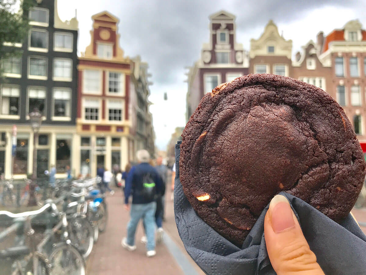 アムステルダム散策で立ち寄りたい！「Van Stapele Koekmakerij」の焼きたてクッキーが絶品♡お土産にもとってもおすすめ