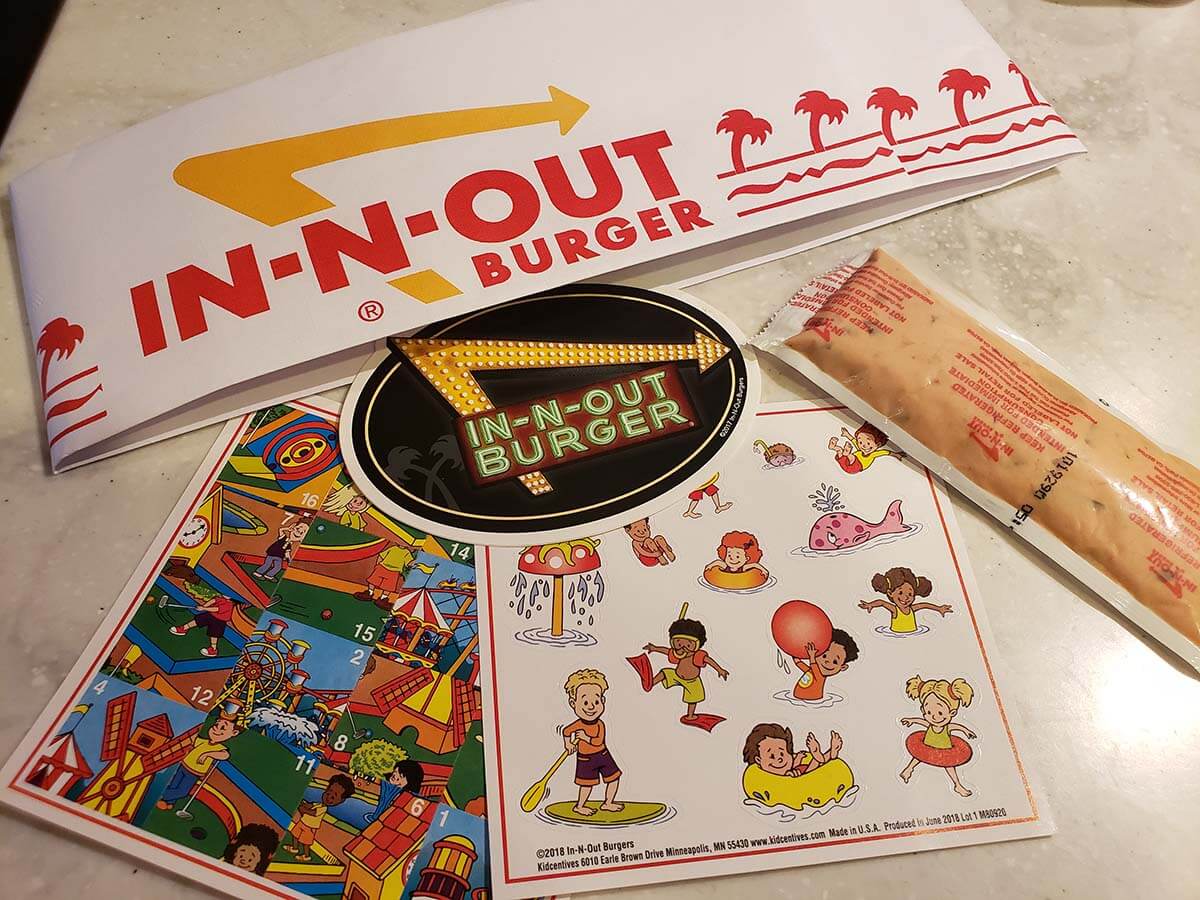 子どもも喜ぶイン･アンド･アウト バーガー（IN-N-OUT Burger）のプレゼント