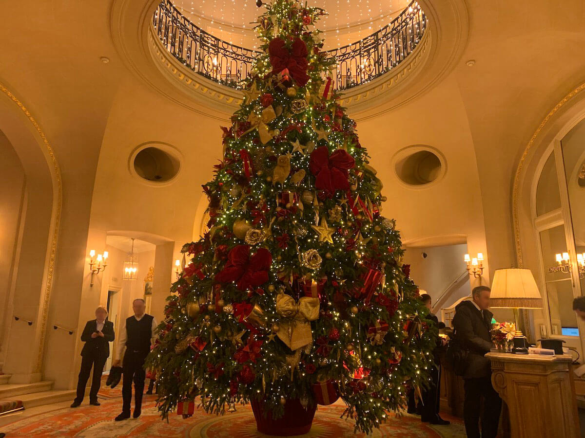 ロンドン「The Ritz（ザ・リッツ）」のクリスマスツリー